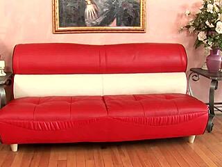 Mature Granny Milf Takes Deep Amateur Pounding