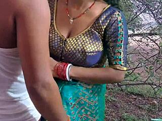 देसी संथाली भाभी आउटडोर बालों चूत बॉडीबिल्डर चोदा