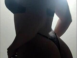 gostosa cavala teases rips clothes shows huge grelo