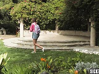 Big ass latina gizelle blanco fucks lesbian teen freya parker pussy licking