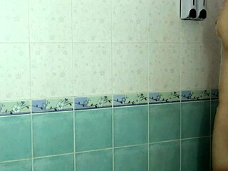 hey check out this sneaky thai schoolgirl shower clip