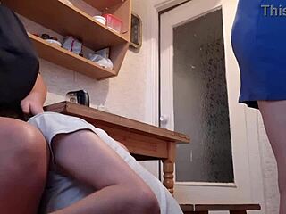 gf licks pussy under table while housekeeper washes 😏👅