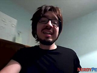 Leeds nerd eagerly eats out tricked newbie pussy