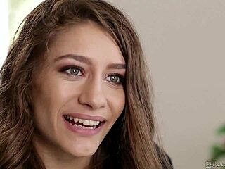 Fake Lesbian Tricking Abella Danger Rebel Lynn Muff Diving Fingering