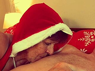 granny carmen claus sucks cock in classic christmas cosplay