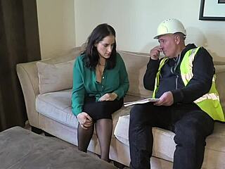 Negotiating Turns MILF Builder Fuck with Big Tits Cowgirl Ride