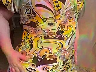 joan day flaunts curvy body in see-through leggings